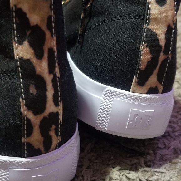 Women's DC high tops sz 9 NEW - Picture 4 of 8